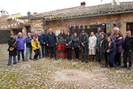 Imagen El presidente de la Diputación celebra en Cabañas de Polendos el vigesimoquinto aniversario de su Centro de Artesanía de ‘Las Caravas’