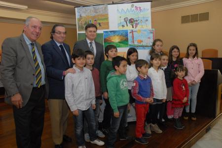 Imagen Más de 800 trabajos se han presentado a  los Concursos de Narrativa y Dibujo