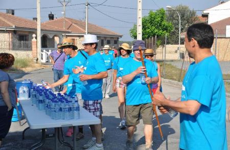 Imagen Unas 350 personas participaron en el I Paseo Solidario de Navalmanzano