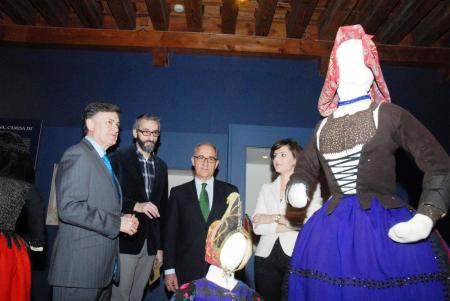 Imagen Una exposición reivindica  la importancia de la indumentaria tradicional segoviana