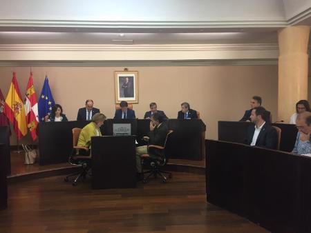 Imagen El pleno de la Diputación aprueba el nuevo pliego de condiciones del Servicio de Ayuda a Domicilio