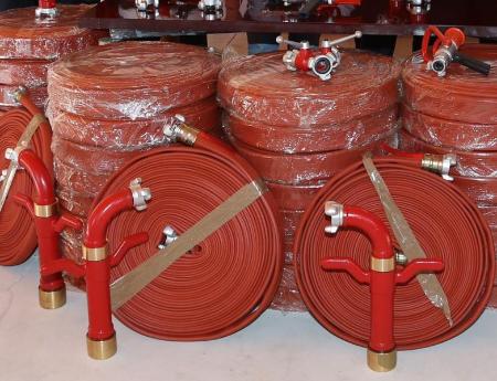 Imagen La Diputación realiza un nuevo reparto de material contra incendios entre 30 municipios de la provincia