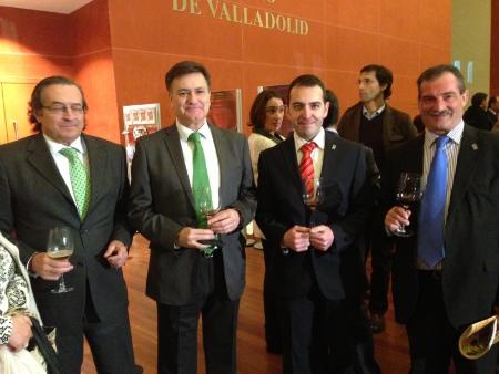 Imagen El presidente de la Diputación entrega uno de los Premios de 