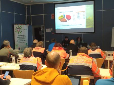 Imagen El Edificio Vicam acoge una acción formativa sobre planes de autoprotección contra incendios, enmarcada en el programa ‘Enreda en verde’ de la Diputación